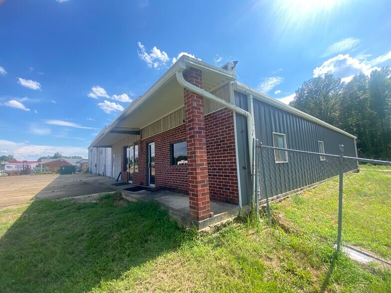 801 MS-35, Carthage, MS à vendre - Photo de l’immeuble – Image 3 sur 7