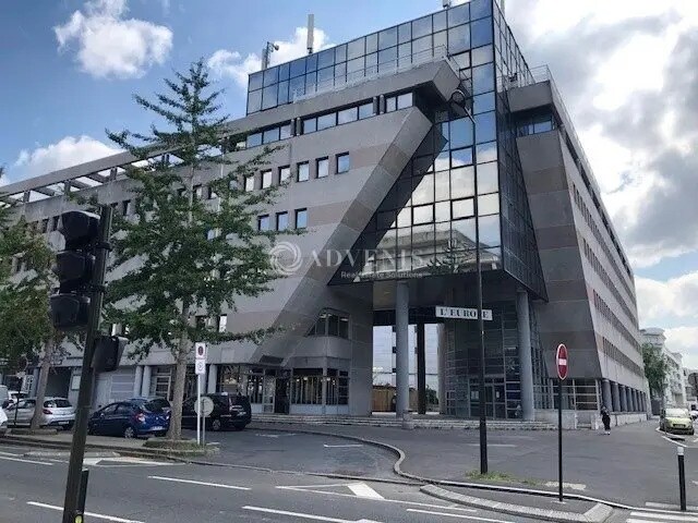 Bureau dans Mareuil-lès-Meaux à louer - Photo de l’immeuble – Image 1 sur 6