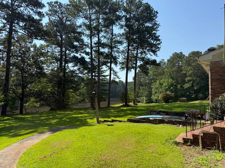 664 Brook Rd, Barnesville, GA à vendre - Photo de l’immeuble – Image 2 sur 4