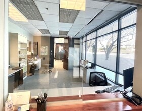 675 Peter Jefferson Pky, Charlottesville, VA à louer Photo intérieure– Image 2 sur 3