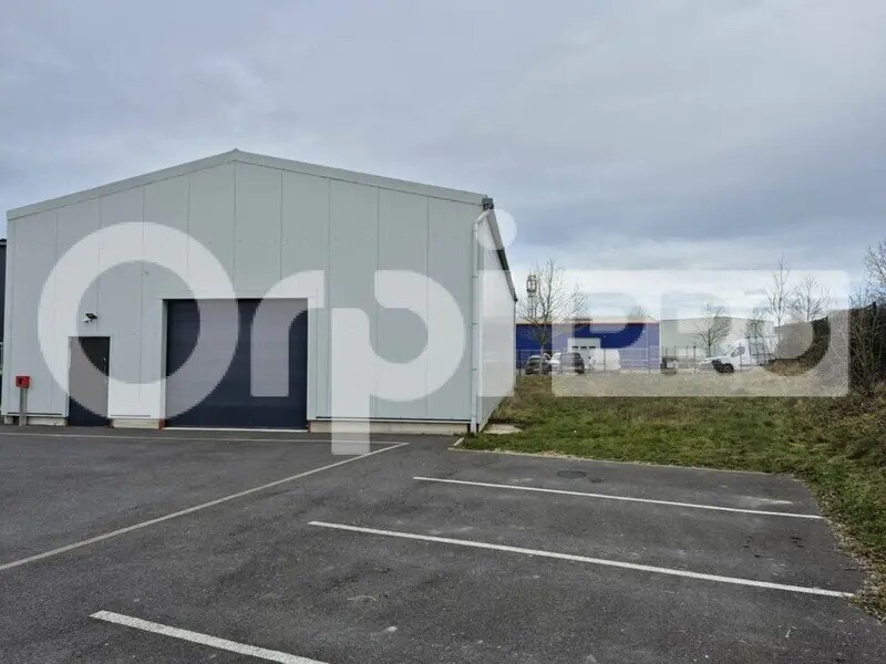 Industriel/Logistique dans Châlons-en-Champagne à louer Photo de l’immeuble– Image 1 sur 7