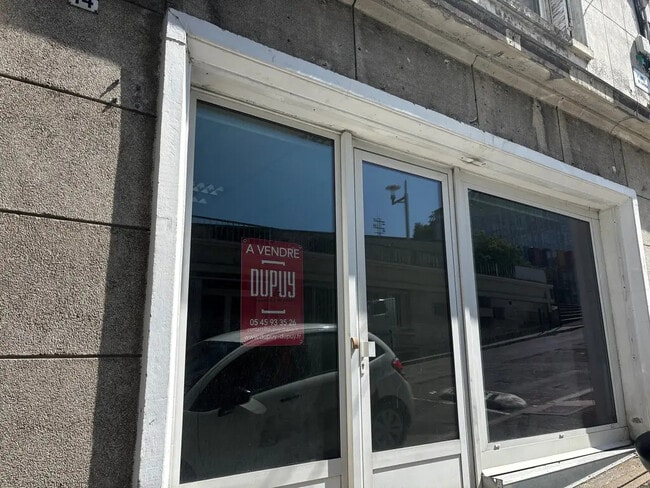 Plus de détails pour Local commercial à vendre