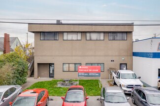 Plus de détails pour 7123 Curragh Av, Burnaby, BC - Local d'activités à louer