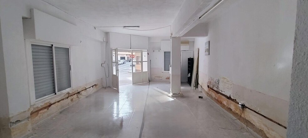Local commercial dans Novelda, Alicante à vendre - Photo intérieure – Image 2 sur 5