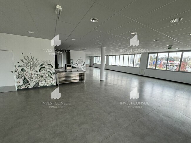 Plus de détails pour 4 Rue Henri De Toulouse Lautrec, Garges-lès-Gonesse - Local commercial à vendre