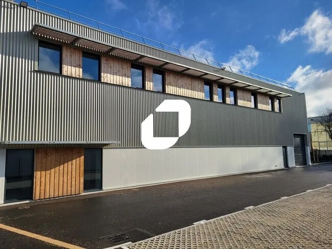 Plus de détails pour Bureau, Local d'activités à louer