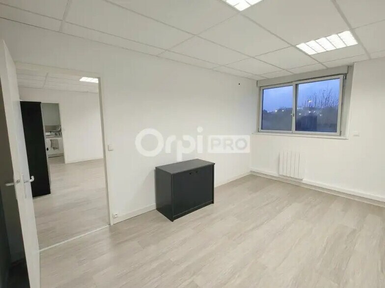 Bureau dans Reims à louer - Photo intérieure – Image 2 sur 7