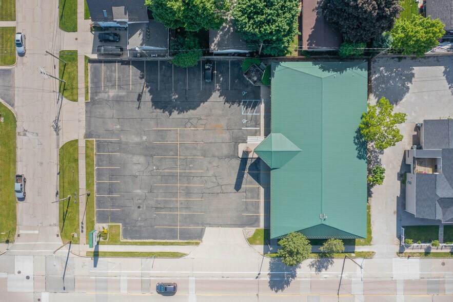 359 Broadway St, South Haven, MI à louer - Photo de l’immeuble – Image 3 sur 6