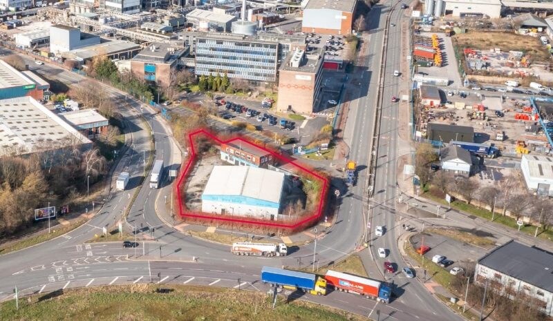 Tenax Rd, Manchester à louer Photo principale– Image 1 sur 3