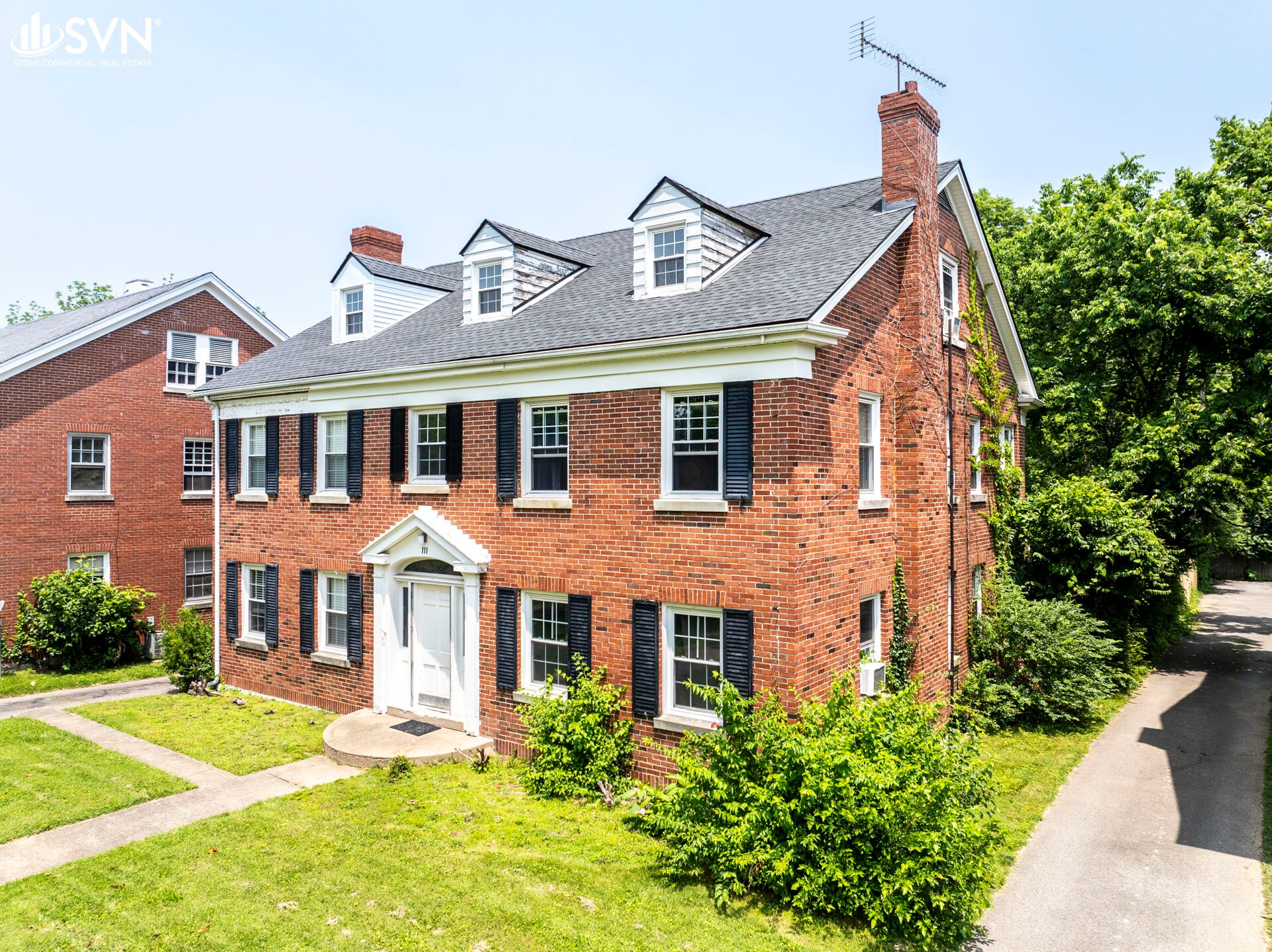 111 Cochran Rd, Lexington, KY à vendre Photo de l’immeuble– Image 1 sur 19