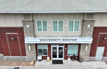 825 Davis St, Blacksburg, VA à louer Photo de l’immeuble– Image 2 sur 24