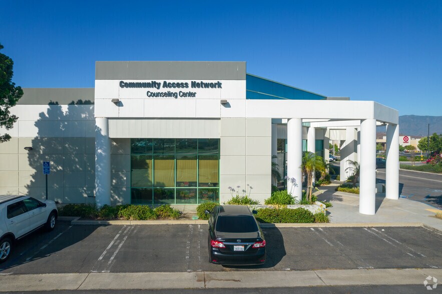 600 Central Ave, Lake Elsinore, CA à vendre - Photo de l’immeuble – Image 2 sur 13