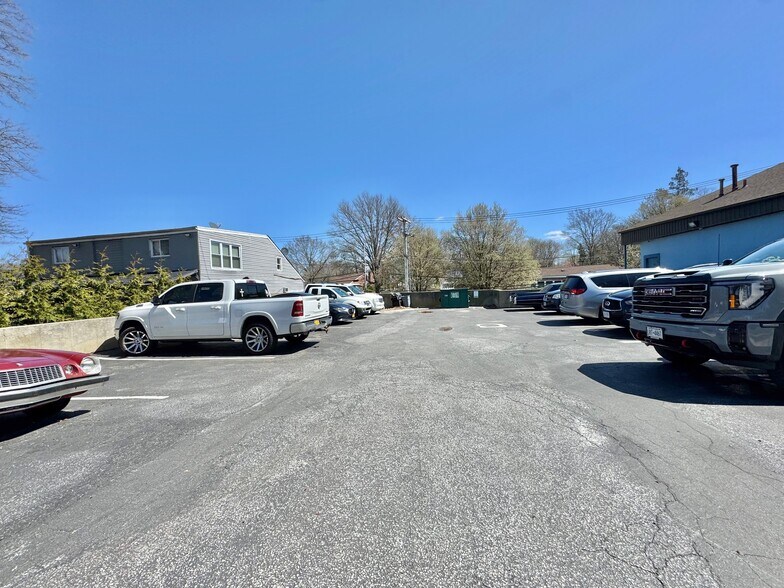 120-124 Laurel Rd, East Northport, NY à vendre - Autre – Image 2 sur 26