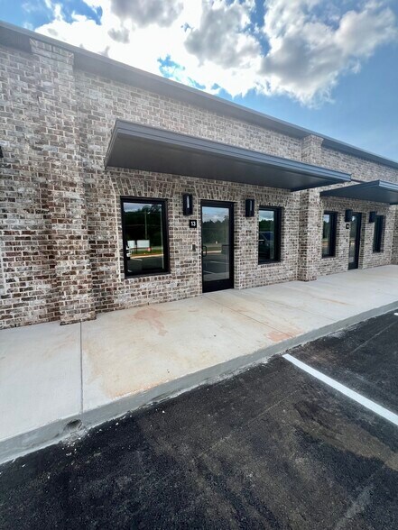 815 GA Highway 247 S, Kathleen, GA à louer - Photo de l’immeuble – Image 3 sur 18