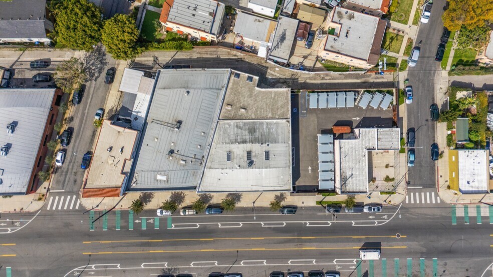 5631-5659 W. Adams Blvd, Los Angeles, CA à vendre - Photo de l’immeuble – Image 2 sur 4