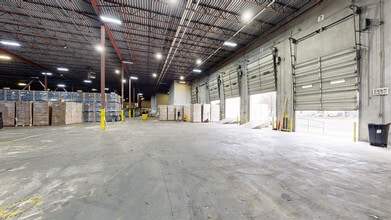10600 Corporate Dr, Stafford, TX à louer Numérisation 3D Matterport– Image 1 sur 4