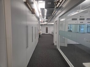 225 Broadway, New York, NY à louer Photo intérieure– Image 2 sur 6