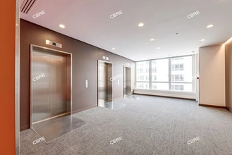 1-5 Rue Eugène Et Armand Peugeot, Rueil-Malmaison à louer Photo intérieure– Image 1 sur 15