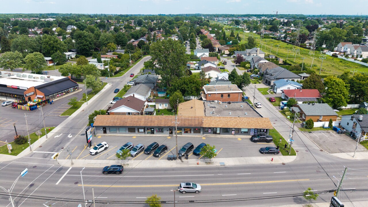 5515-5535 Boul des Laurentides, Laval, QC à vendre Photo de l’immeuble– Image 1 sur 13