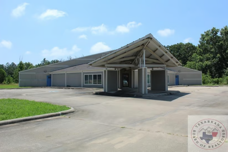 1506 E Lincoln Rd, Idabel, OK à vendre - Photo de l’immeuble – Image 2 sur 16