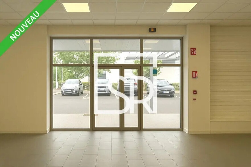 Local commercial dans Aubière à vendre - Hall d’entrée – Image 3 sur 9