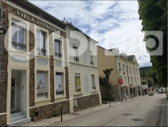 Plus de détails pour Local commercial à vendre