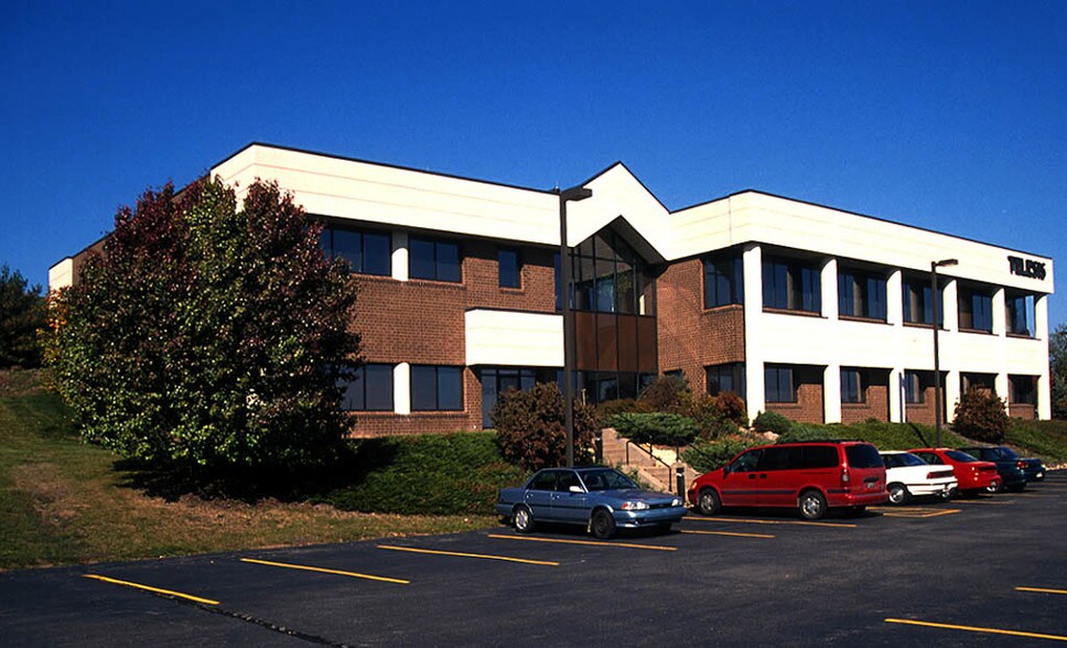 207 Sigma Dr, Pittsburgh, PA à louer - Photo de l’immeuble – Image 2 sur 3