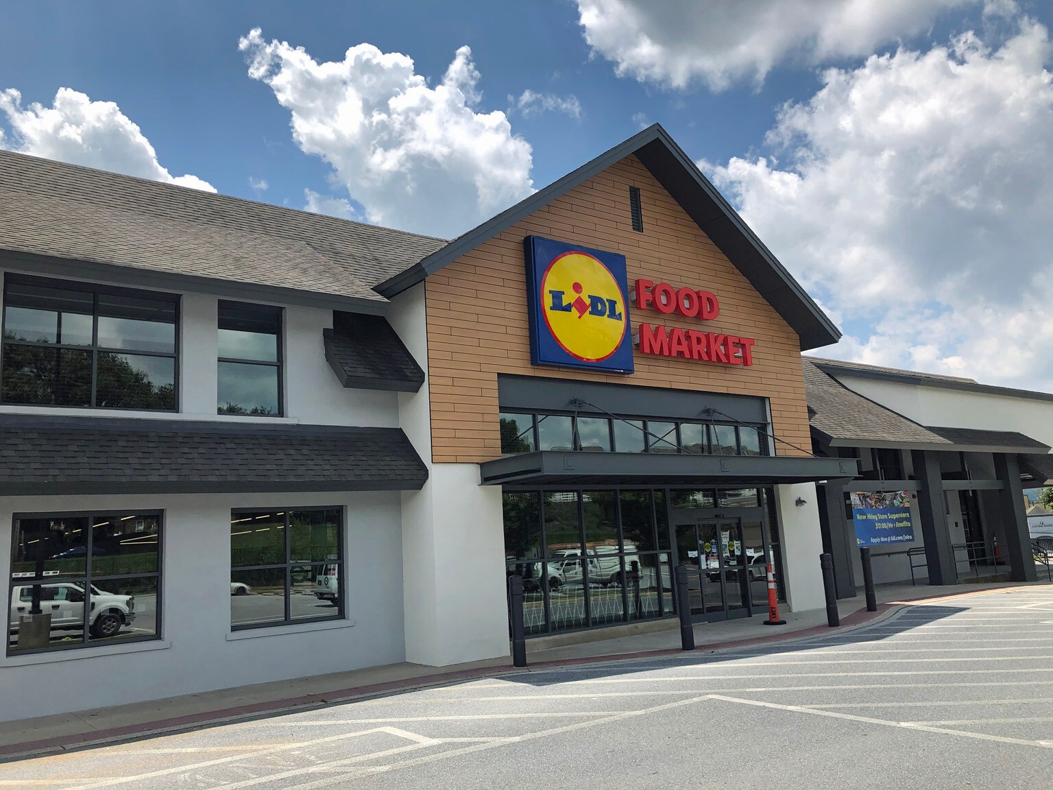 3564 Penn Ave, Sinking Spring, PA à louer Photo de l’immeuble– Image 1 sur 11