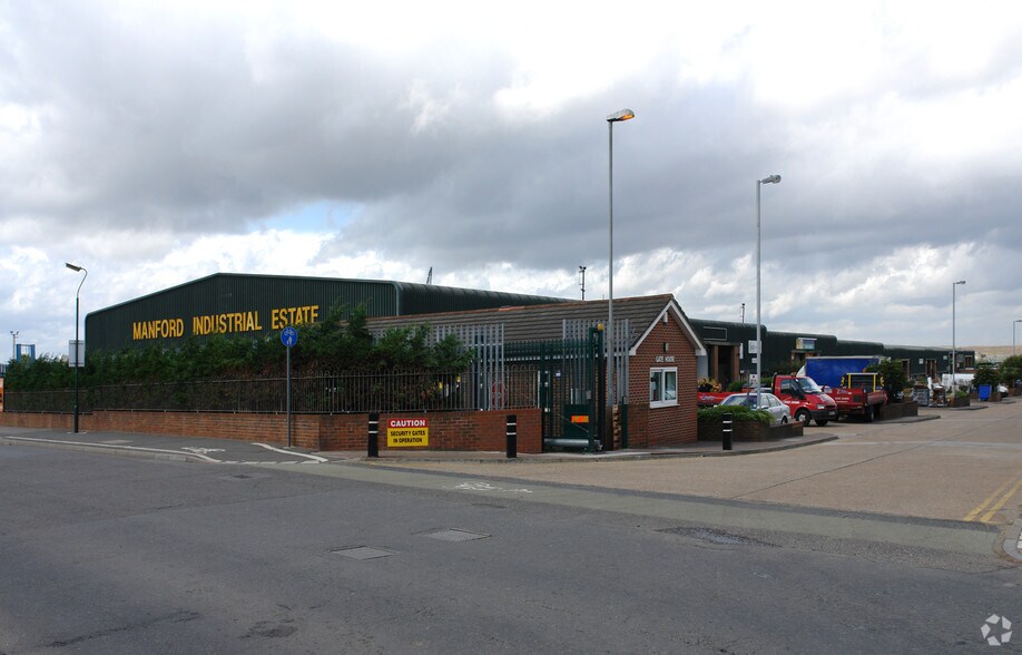 Manor Rd, Erith à louer - Photo de l’immeuble – Image 2 sur 5