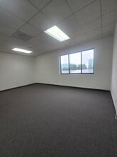 7710 Balboa Ave, San Diego, CA à louer Photo intérieure– Image 2 sur 4