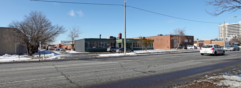 1210 Birchmount Rd, Toronto, ON à louer - Photo de l’immeuble – Image 3 sur 4
