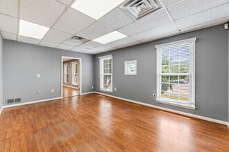 330 Milltown Rd, East Brunswick, NJ à louer Photo intérieure– Image 1 sur 5