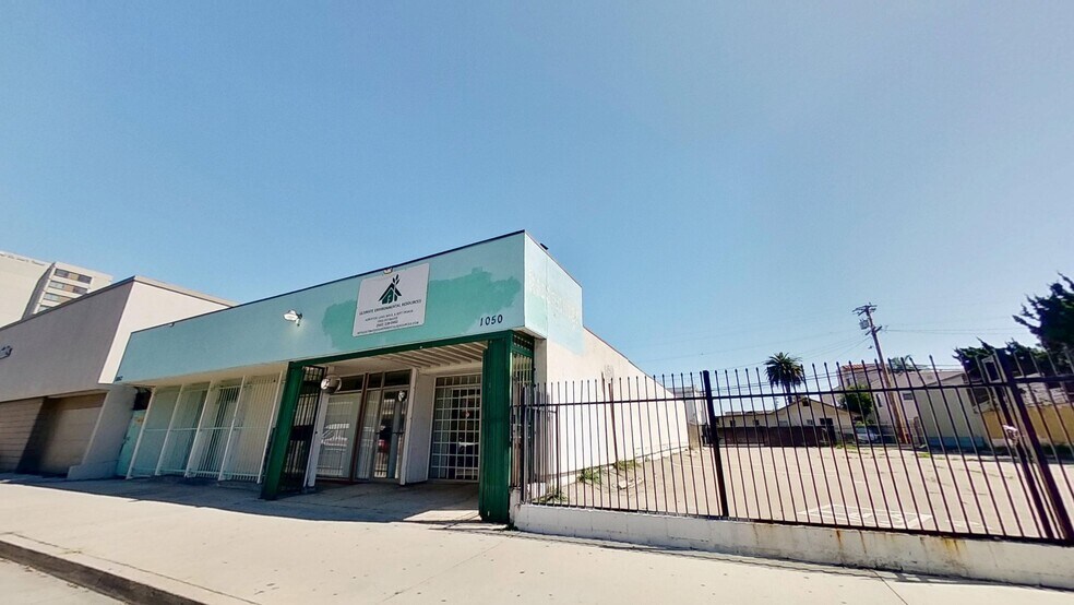1050-1052 Atlantic Ave, Long Beach, CA à louer - Photo de l’immeuble – Image 2 sur 10