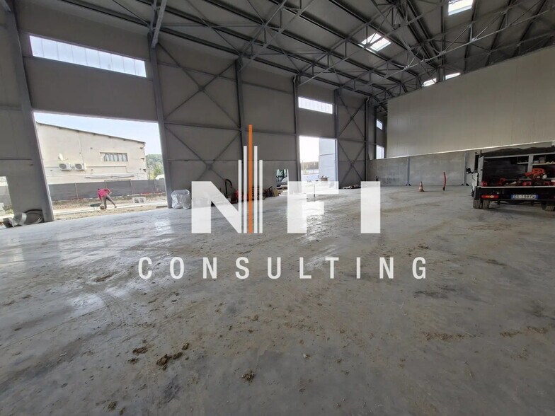 Local d’activités dans Mougins à louer - Photo intérieure – Image 3 sur 3