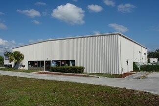 Plus de détails pour 910 Bell Ave, Fort Pierce, FL - Industriel/Logistique à vendre