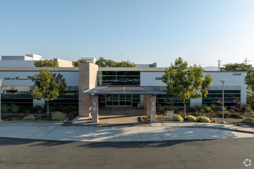 15500 Sand Canyon Ave, Irvine, CA à louer - Photo de l’immeuble – Image 2 sur 5