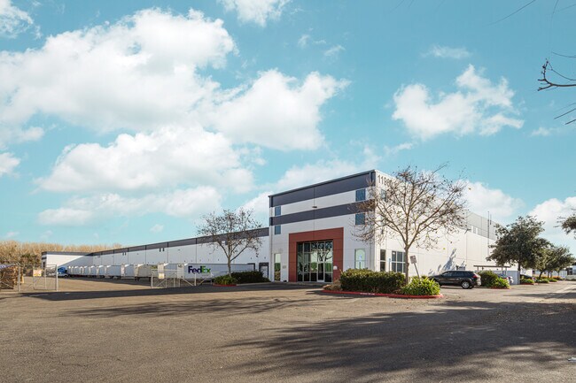 Plus de détails pour 11960 S Harlan Rd, Lathrop, CA - Industriel/Logistique à louer
