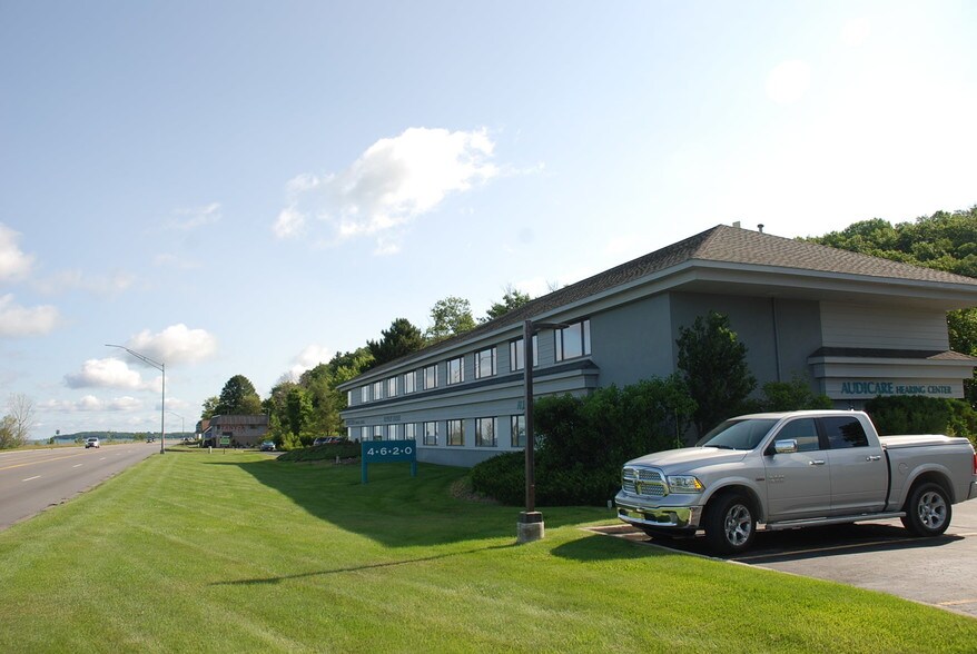 4620 N US Highway 31 N, Traverse City, MI à louer - Photo de l’immeuble – Image 2 sur 3