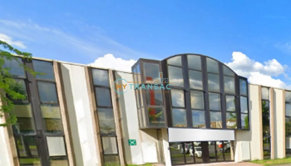Local d’activités dans Bonneuil-sur-Marne à louer - Photo de l’immeuble – Image 1 sur 1