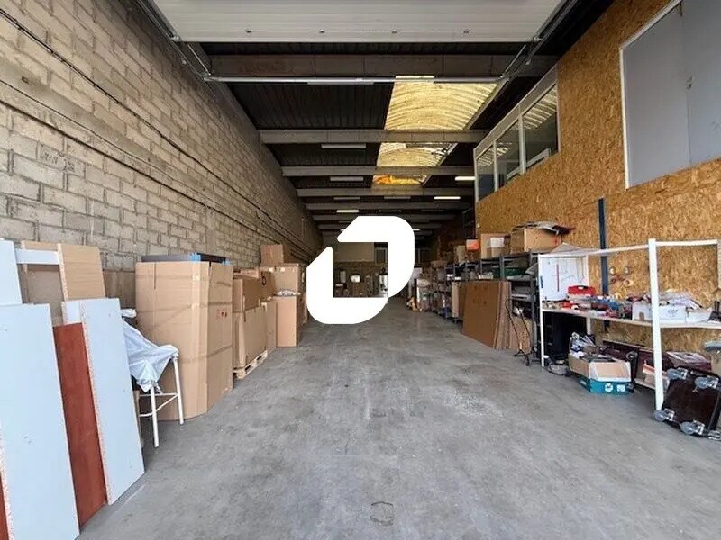Local d'activités dans Hérouville-en-Vexin à vendre Photo intérieure– Image 1 sur 9