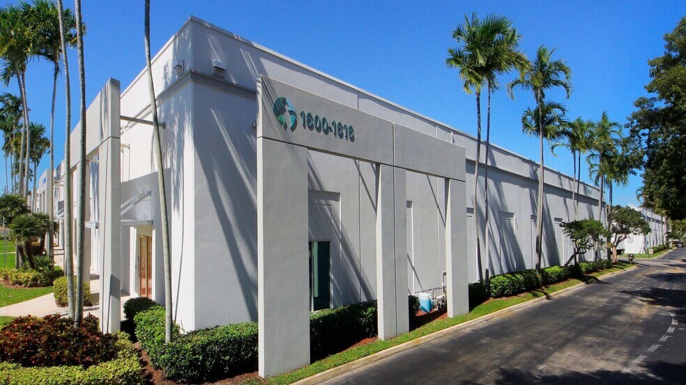 1601-1681 NW 79th Ave, Doral, FL à louer - Photo principale – Image 1 sur 1
