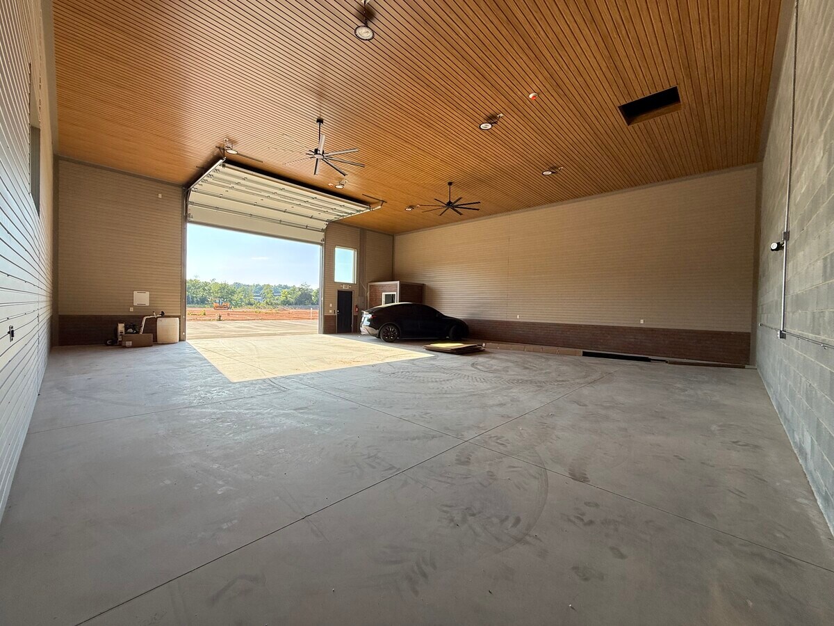 144 McCrary Rd, Mooresville, NC 28117 - Lot 614 - - Photo intérieure - Image 2 of 3
