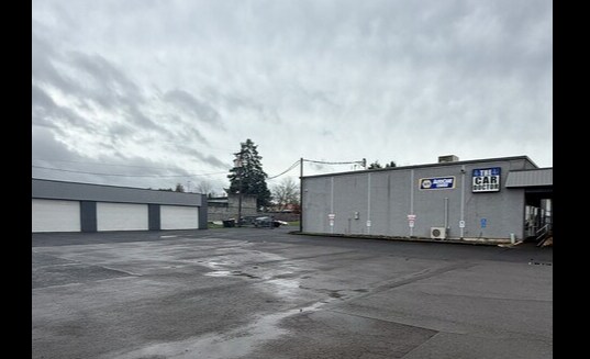 201 NE Polk Station Rd, Dallas, OR à louer - Photo de l’immeuble – Image 3 sur 4