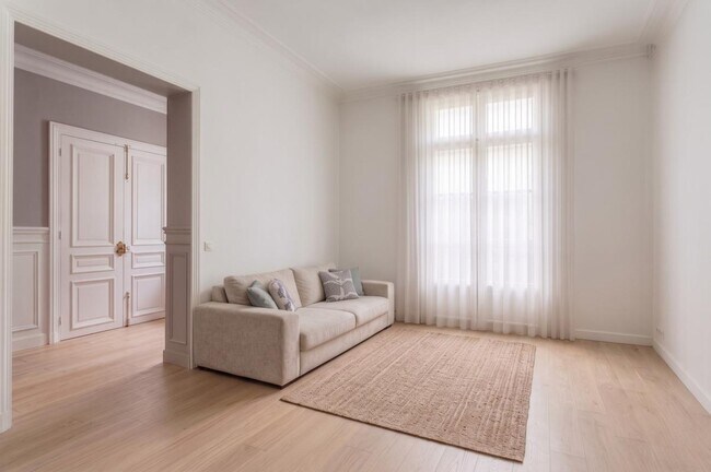 Plus de détails pour Bureau à vendre
