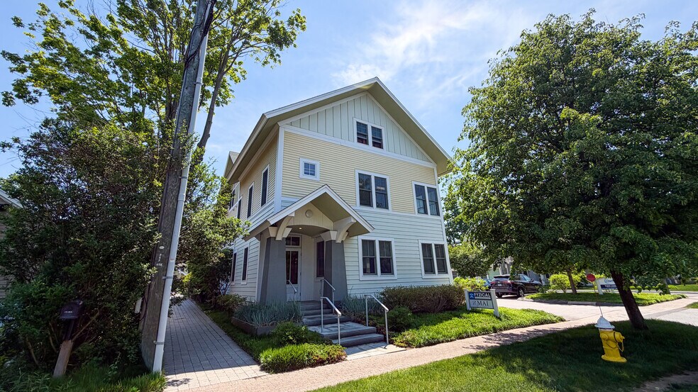90 Wall St, Madison, CT à louer - Photo de l’immeuble – Image 1 sur 18