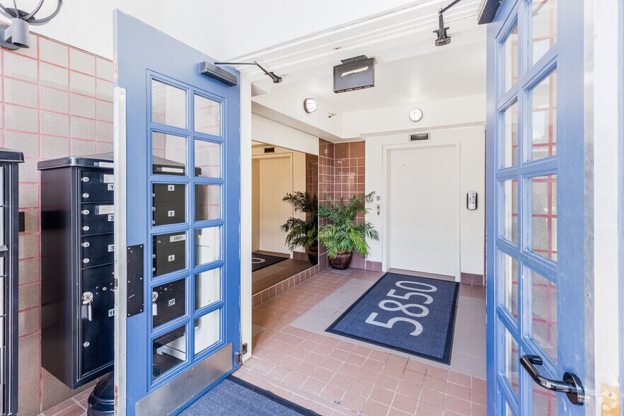 5850 Ellsworth Ave, Pittsburgh, PA à louer - Hall d’entrée – Image 2 sur 15