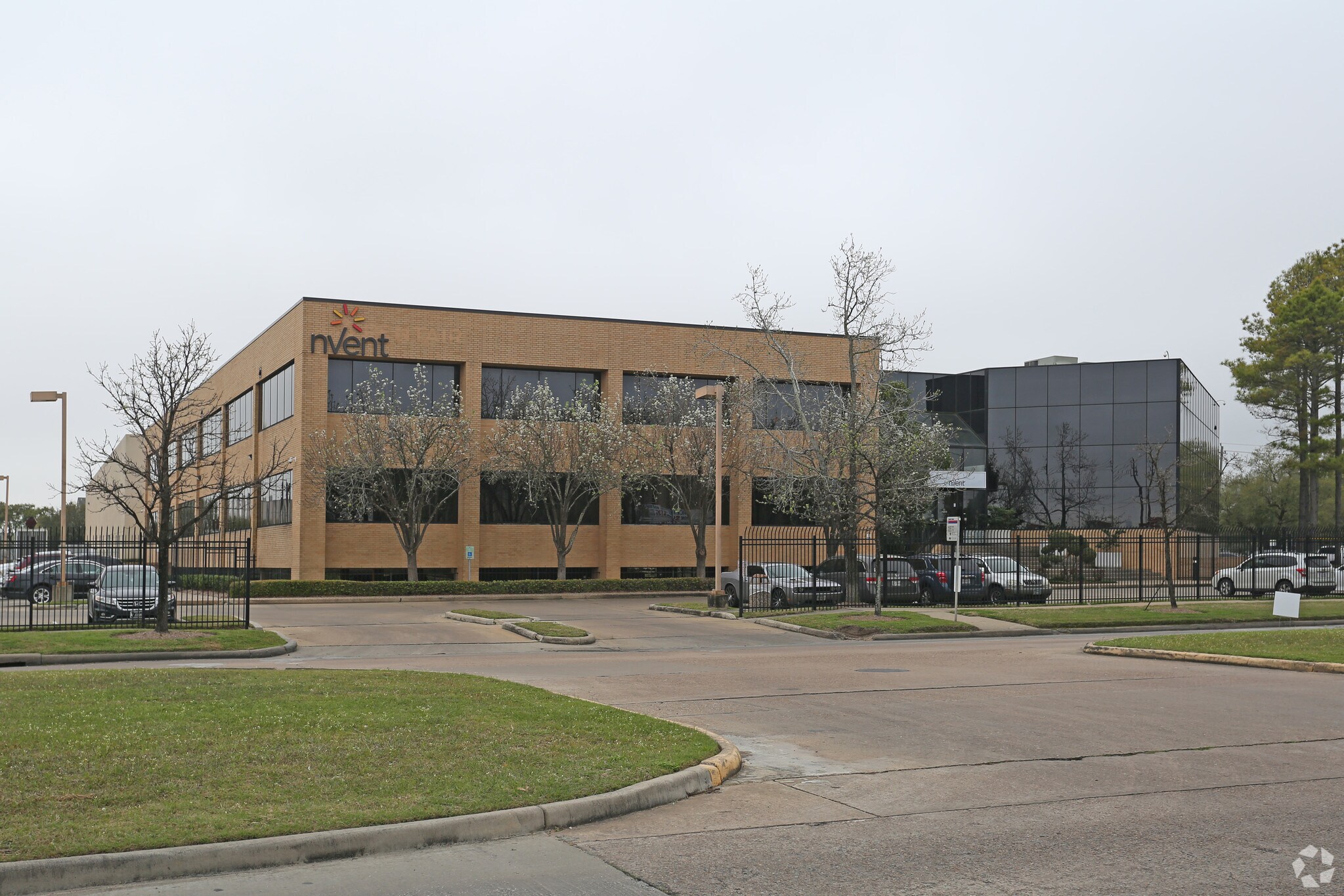 7433 Harwin Dr, Houston, TX à vendre Photo principale– Image 1 sur 12
