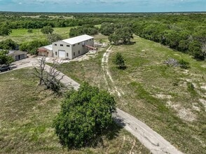 1560 County Road 287, Liberty Hill, TX à louer Photo de l’immeuble– Image 1 sur 5