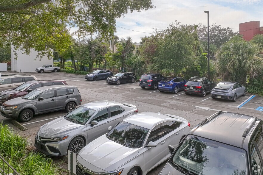 1001 N Orange Ave, Orlando, FL à louer - Photo de l’immeuble – Image 3 sur 25