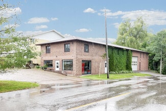 Plus de détails pour 192 Main St N, Uxbridge, ON - Local d’activités à vendre